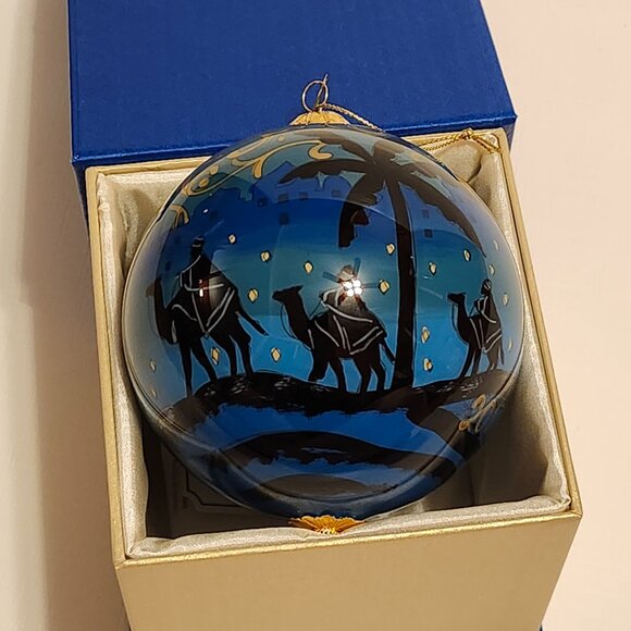 Pier 1 Imports Glass Bulb Ornament Nativity Scene 2017 - Picture 9 of 15